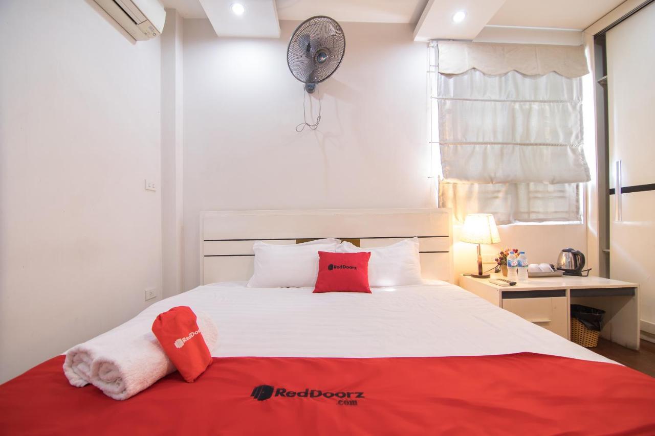Reddoorz Yen Phu Street Hotel Hanoi Exterior foto